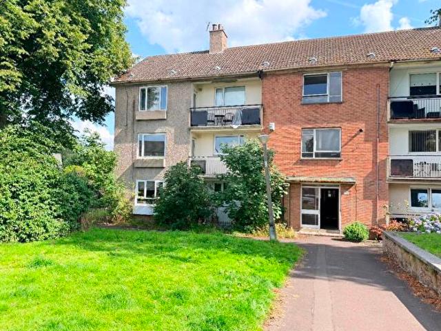 Apartment for rent in Crookston, Scotland