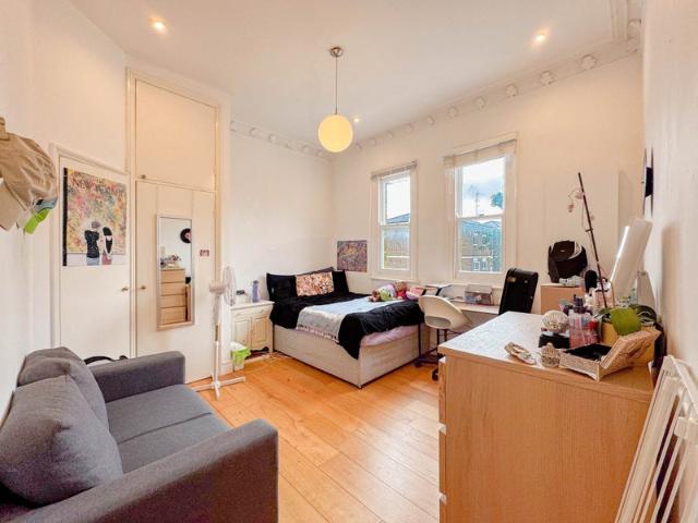 Apartment for rent in Holloway, Greater London