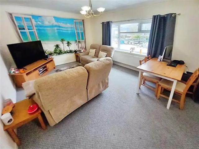 Apartment for rent in Gadlys, Aberdare