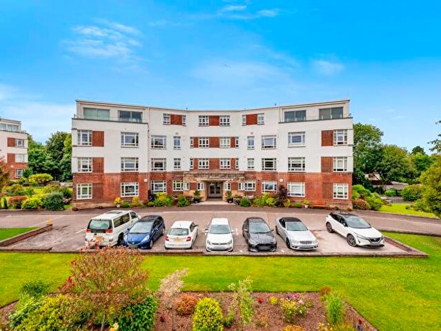 Apartment for rent in Mearns, Scotland