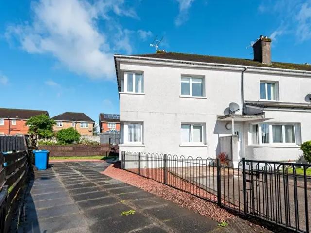 Apartment for rent in Dumbarton, Scotland