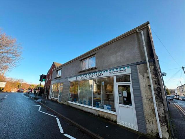 Apartment for rent in Newcastle Higher, Aberkenfig