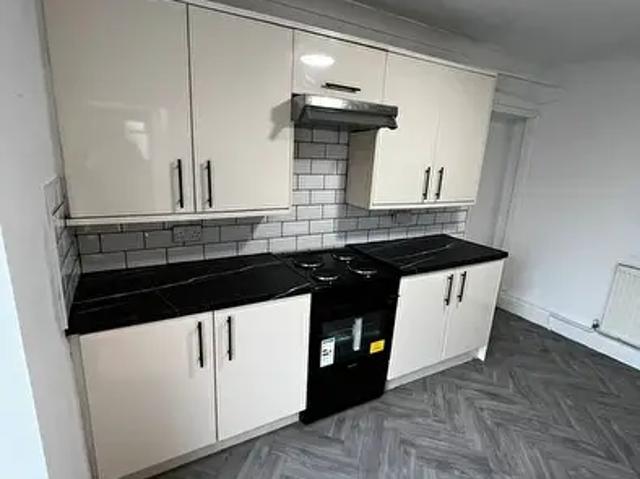 Apartment for rent in Aberclydach, Clydach