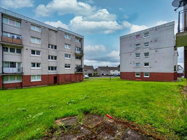 Apartment for rent in Hardgate, Scotland