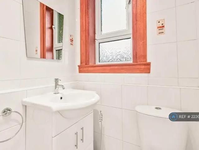 Apartment for rent in Scotstounhill, Scotstoun