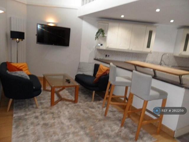 Apartment for rent in Elmfield, Leicestershire