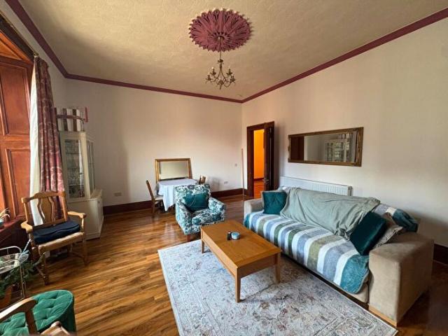 Apartment for rent in Carriagehill, Glenburn