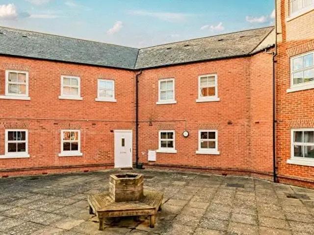 Apartment for rent in Coldharbour, Buckinghamshire