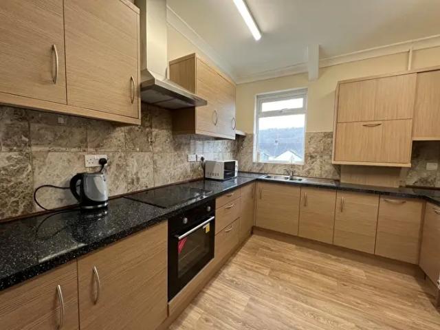 Apartment for rent in Crynant