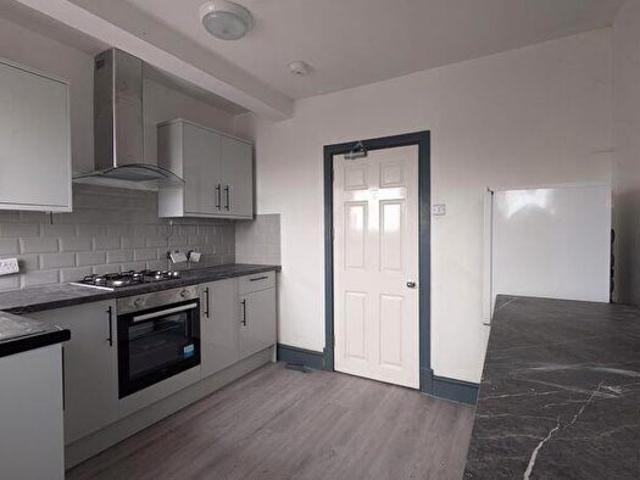 Apartment for rent in Abbey Park, Barton In Fabis