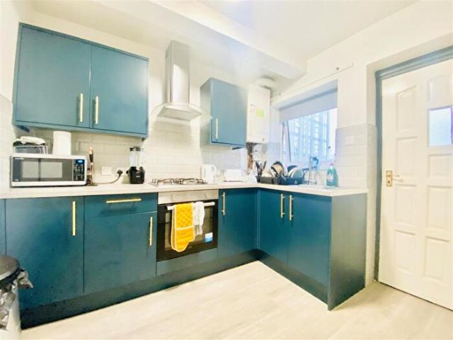 Apartment for rent in Abbey Park, Barton In Fabis