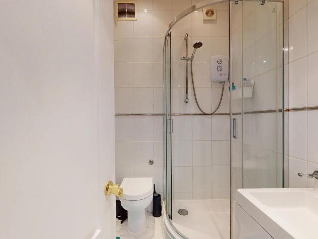 Apartment for rent in Earl's Court, Greater London