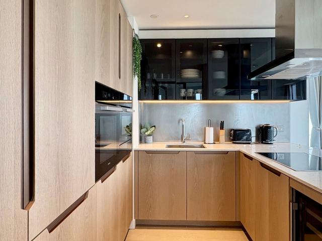 Apartment for rent in Nine Elms, Greater London