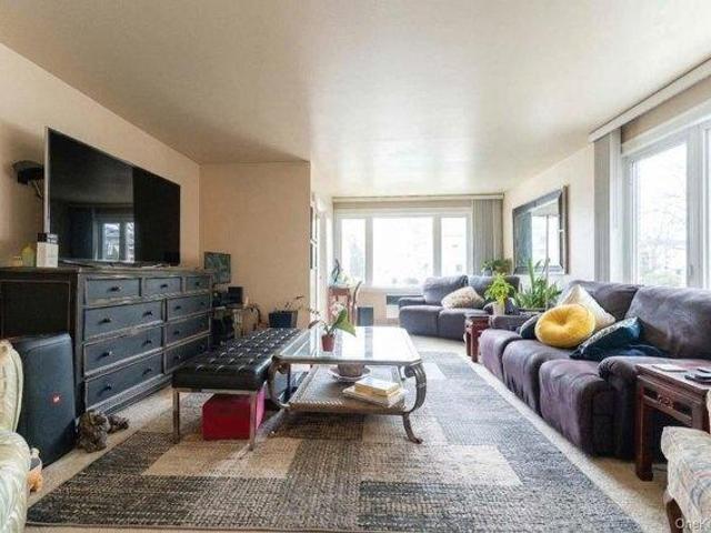 House for sale in Queens, Arverne
