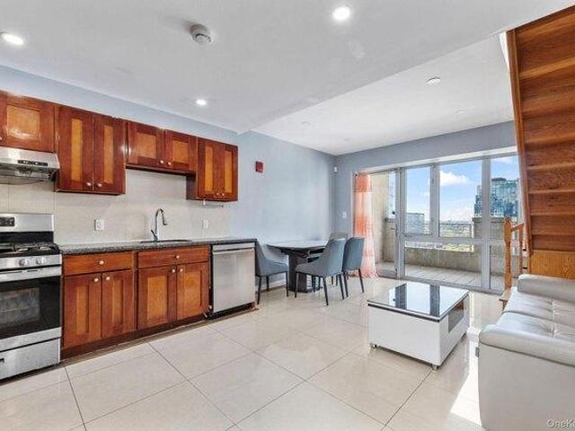 Condo for sale in Queens, Arverne