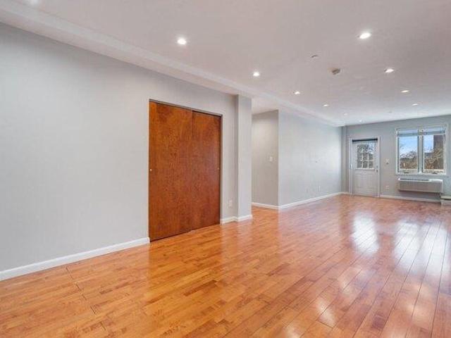Condo for sale in Flushing