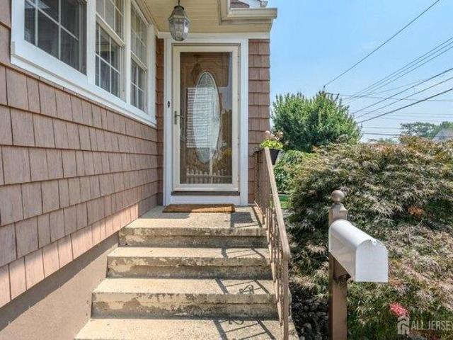 House for sale in Avenel, New Jersey