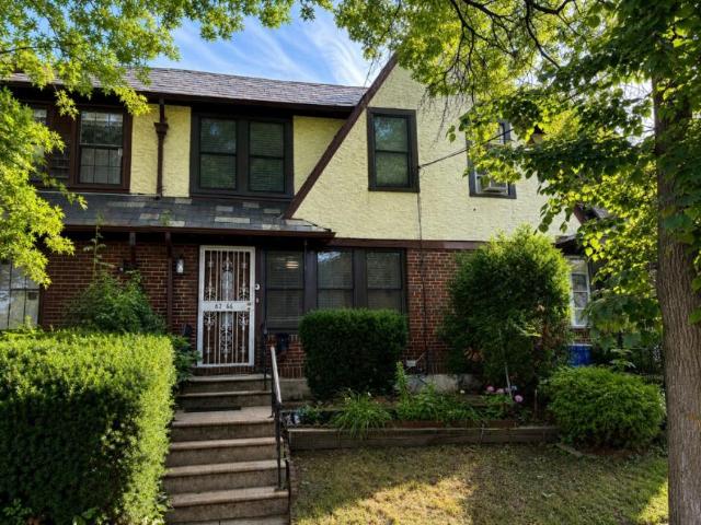 Townhouse for sale in Queens, Arverne