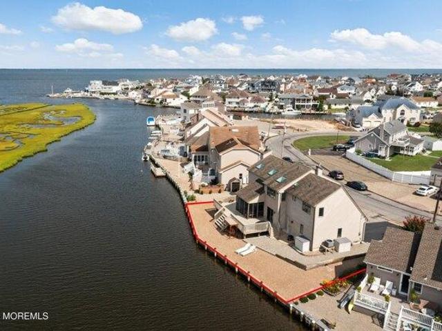 House for sale in Lanoka Harbor, New Jersey