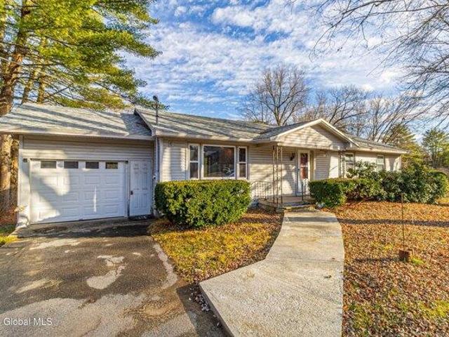 House for sale in Fort Edward