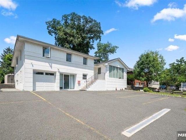 House for sale in Fort Lee, New Jersey