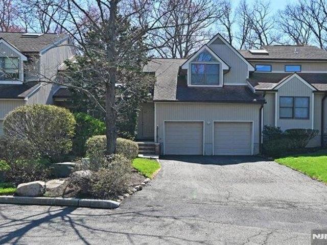 House for sale in Ferdinands Mills, Franklin Lakes