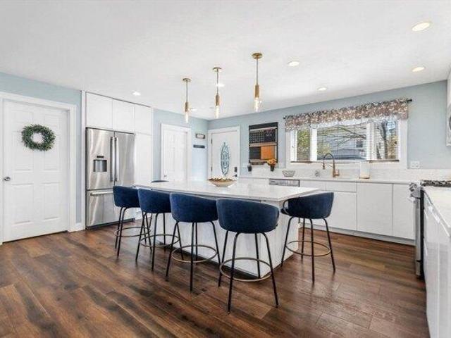 Condo for sale in Franklin, Massachusetts