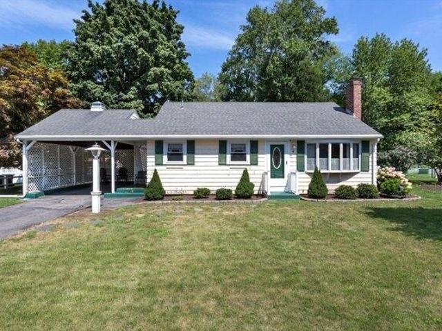 House for sale in Franklin, Massachusetts