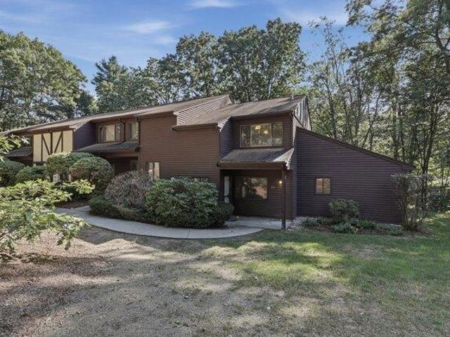 Condo for sale in Franklin, Massachusetts