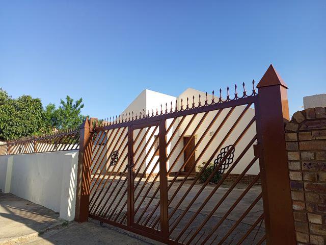 House for rent in Waterkloof, Gauteng