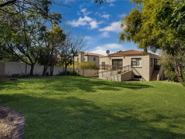 House for rent in Paulshof, Alexandra