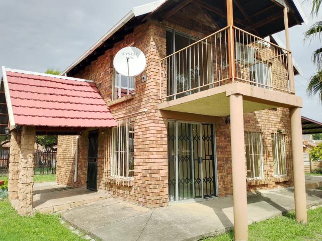 Room for rent in Waterkloof, Gauteng