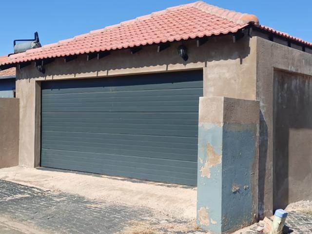 House for rent in Waterkloof, Gauteng