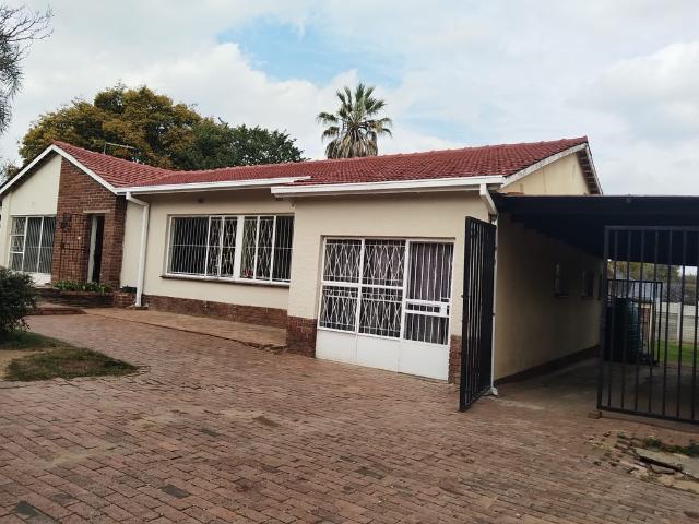 House for rent in Vosloorus, Gauteng