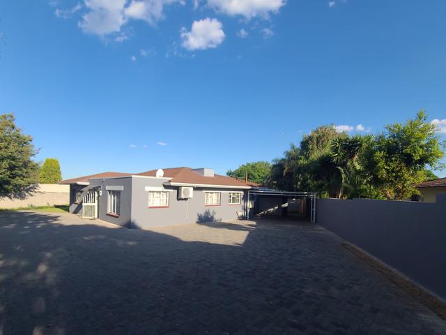 House for rent in Vosloorus, Gauteng
