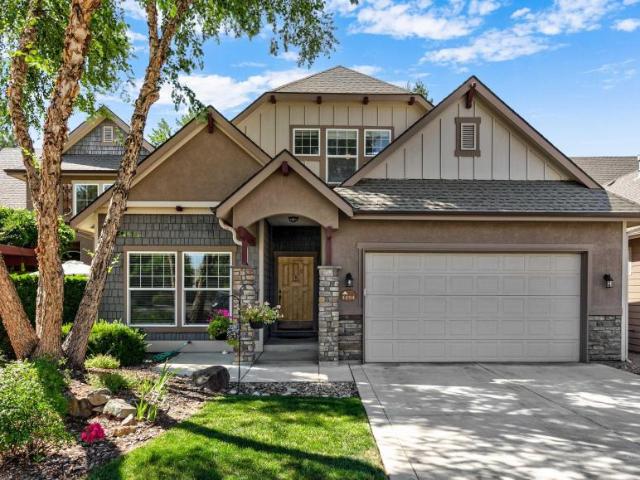 Townhouse for sale in Garden City