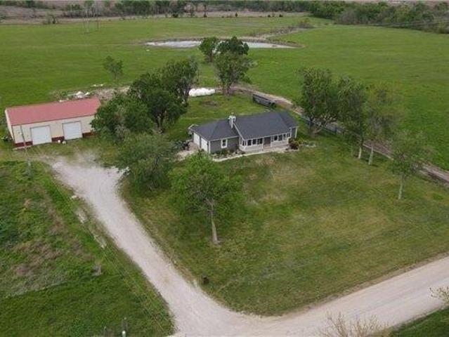 House for sale in Garden City