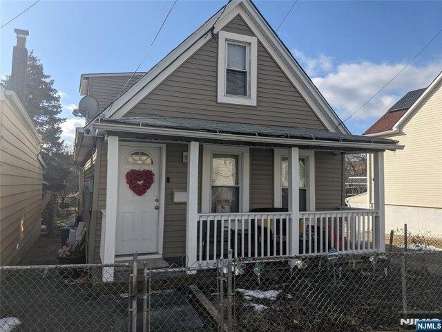 House for sale in Garfield, New Jersey