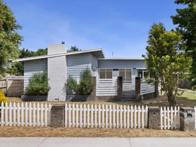 House for rent in Gisborne, Victoria