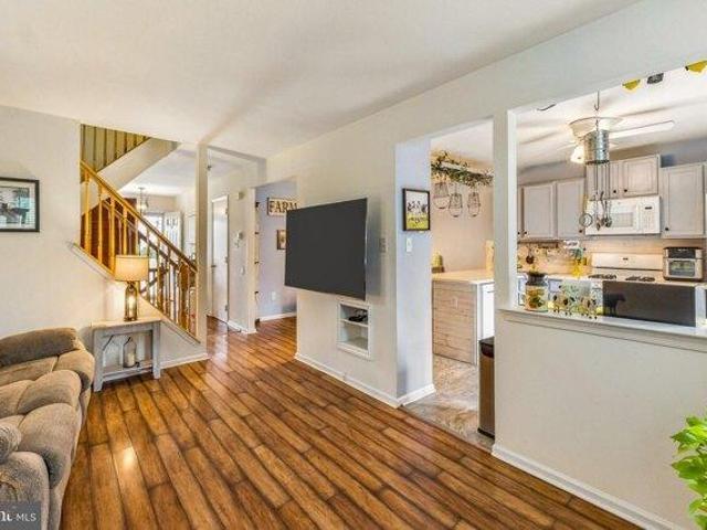 House for sale in Olde Orchard, Glassboro