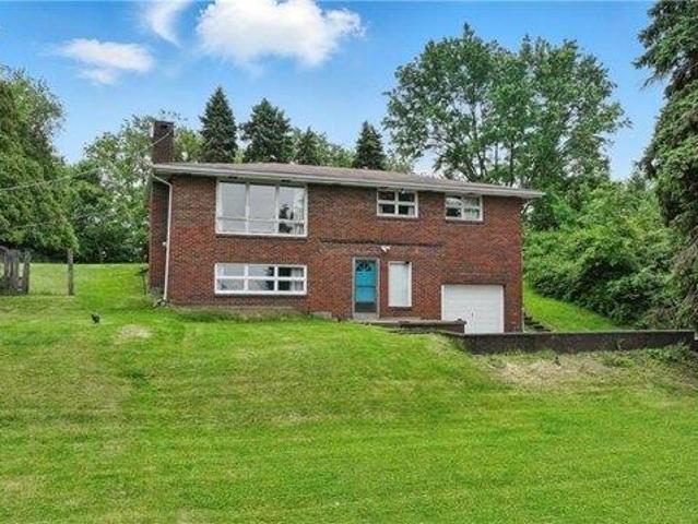 House for sale in Glassport