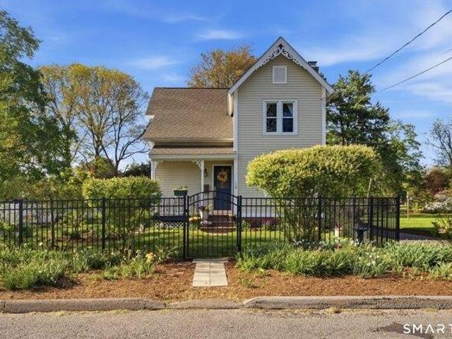 House for sale in Glastonbury, Connecticut