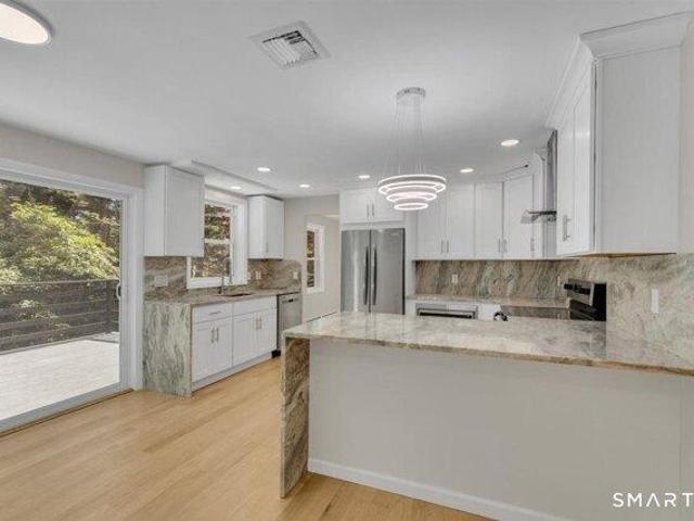 House for sale in East Glastonbury, Glastonbury