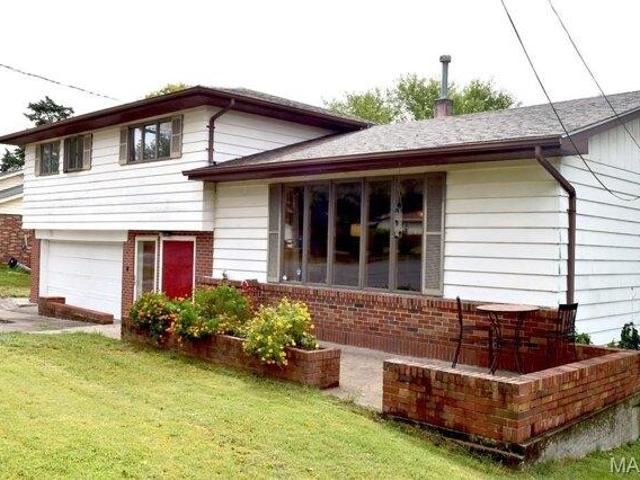 House for sale in Glen Carbon, Illinois