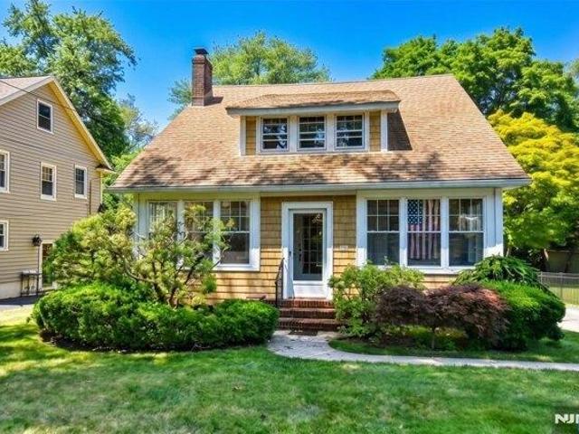 House for sale in Ridgewood Junction, Glen Rock