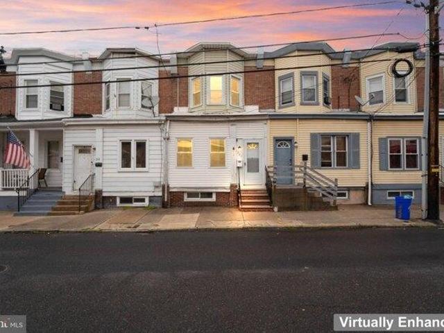 House for sale in Gloucester City