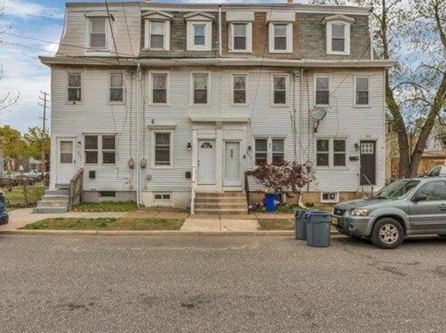 House for sale in Gloucester City