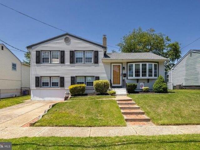 House for sale in Gloucester City