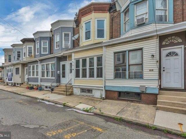 House for sale in Gloucester City