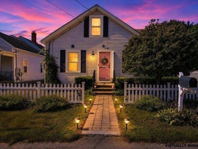 House for sale in Pinardville, Goffstown